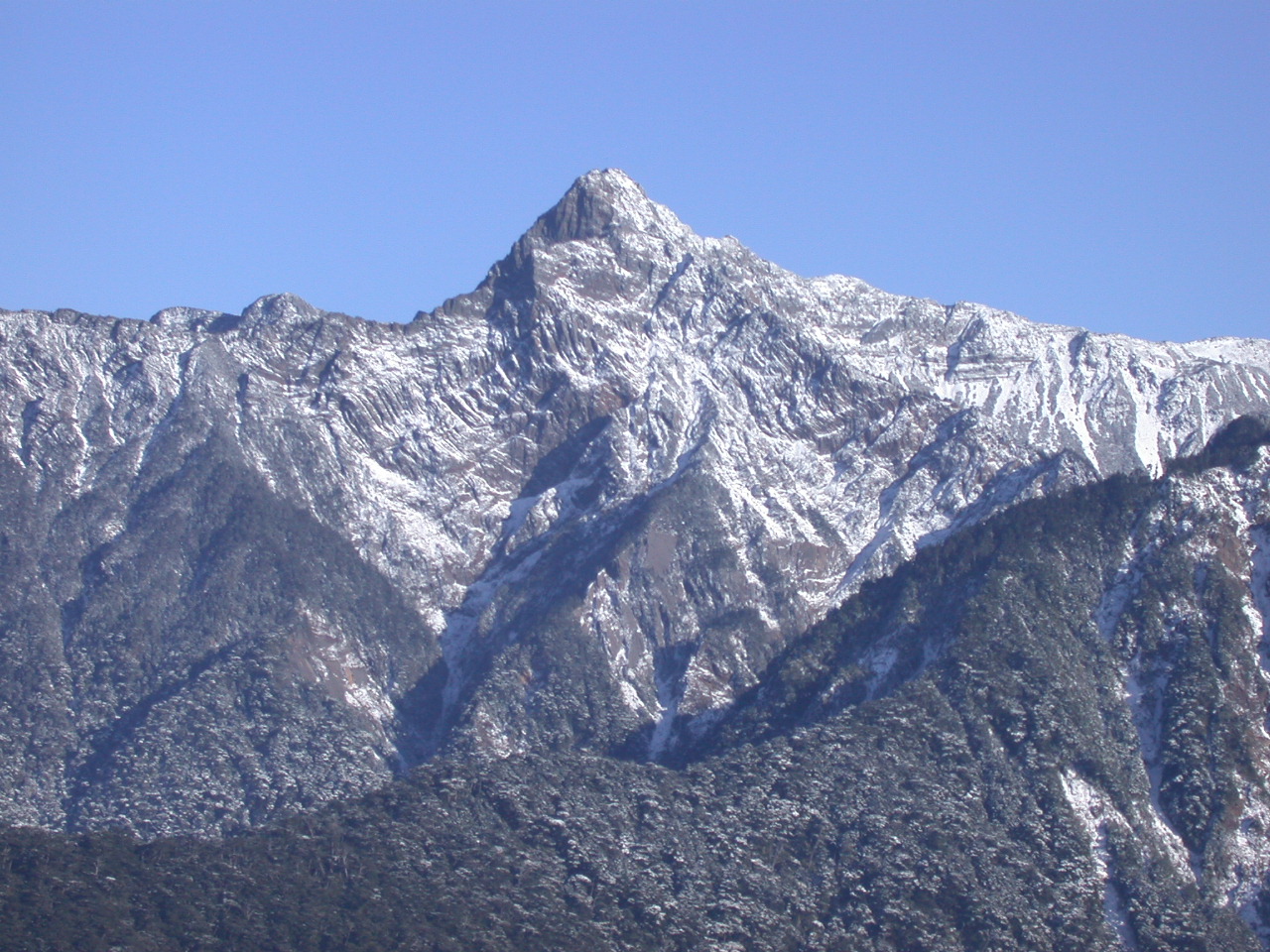  p>玉山公园,是中国 a href="#">台湾 /a>地区的第2座该类型的公园