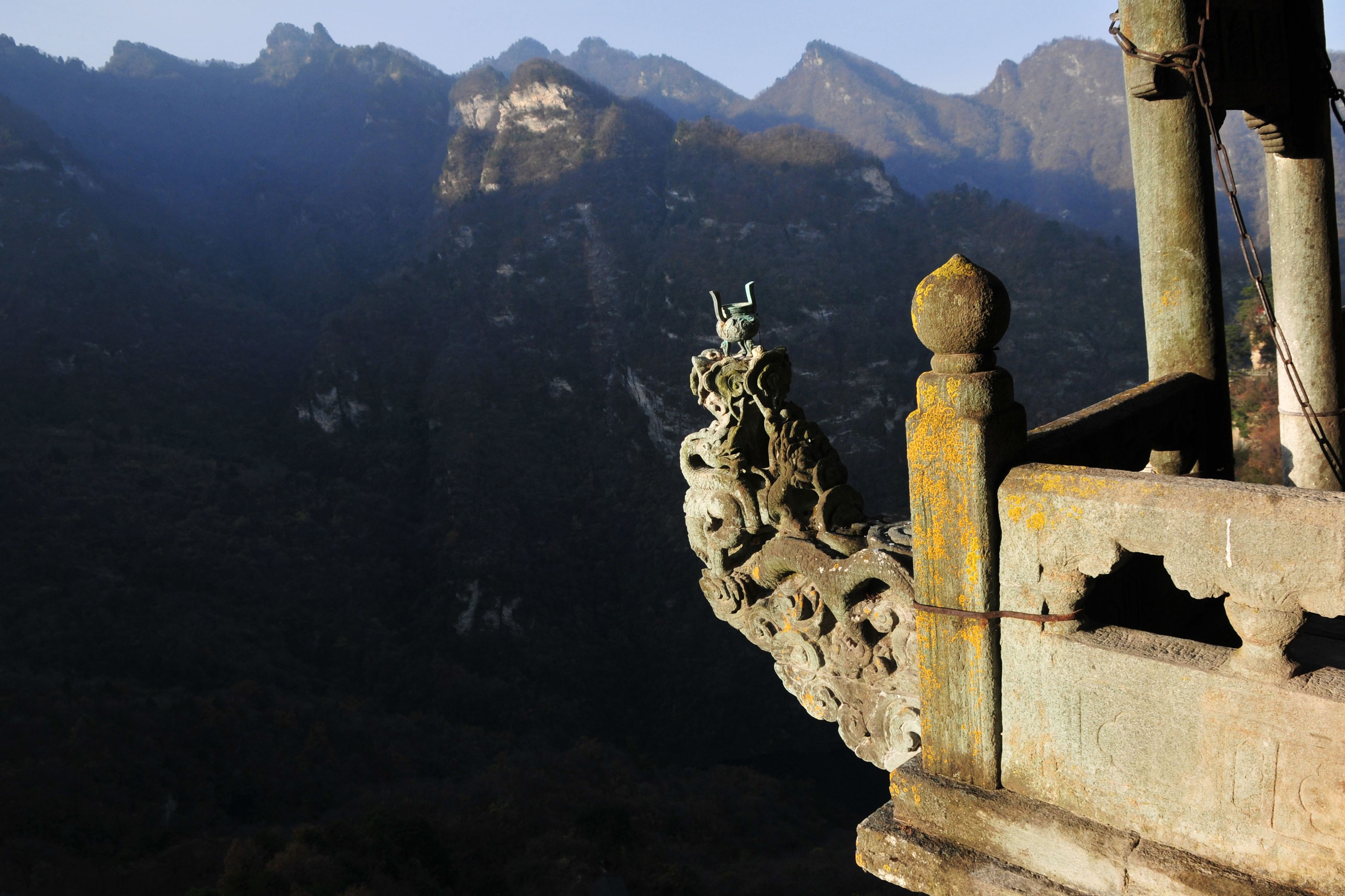  p>武当山,中国道教圣地,又名 a target="_blank" href="/item/太和山