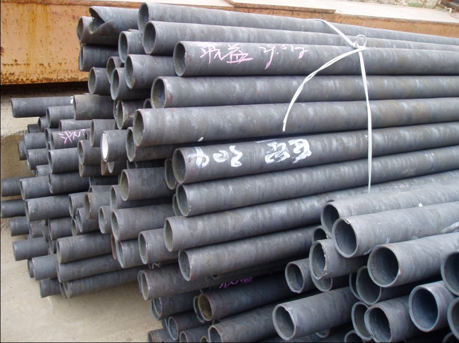  p>管坯,指生产钢管所用的坯料,通常采用优质(或合金)的实心圆钢作管