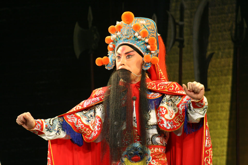  p>于魁智,男,回族,1961年12月15日出生于辽宁沈阳,著名京剧演员,工老