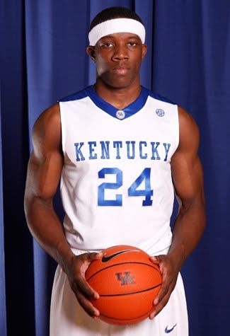  p>埃里克·布莱索(eric bledsoe),1989年12月9日出生于 a target="