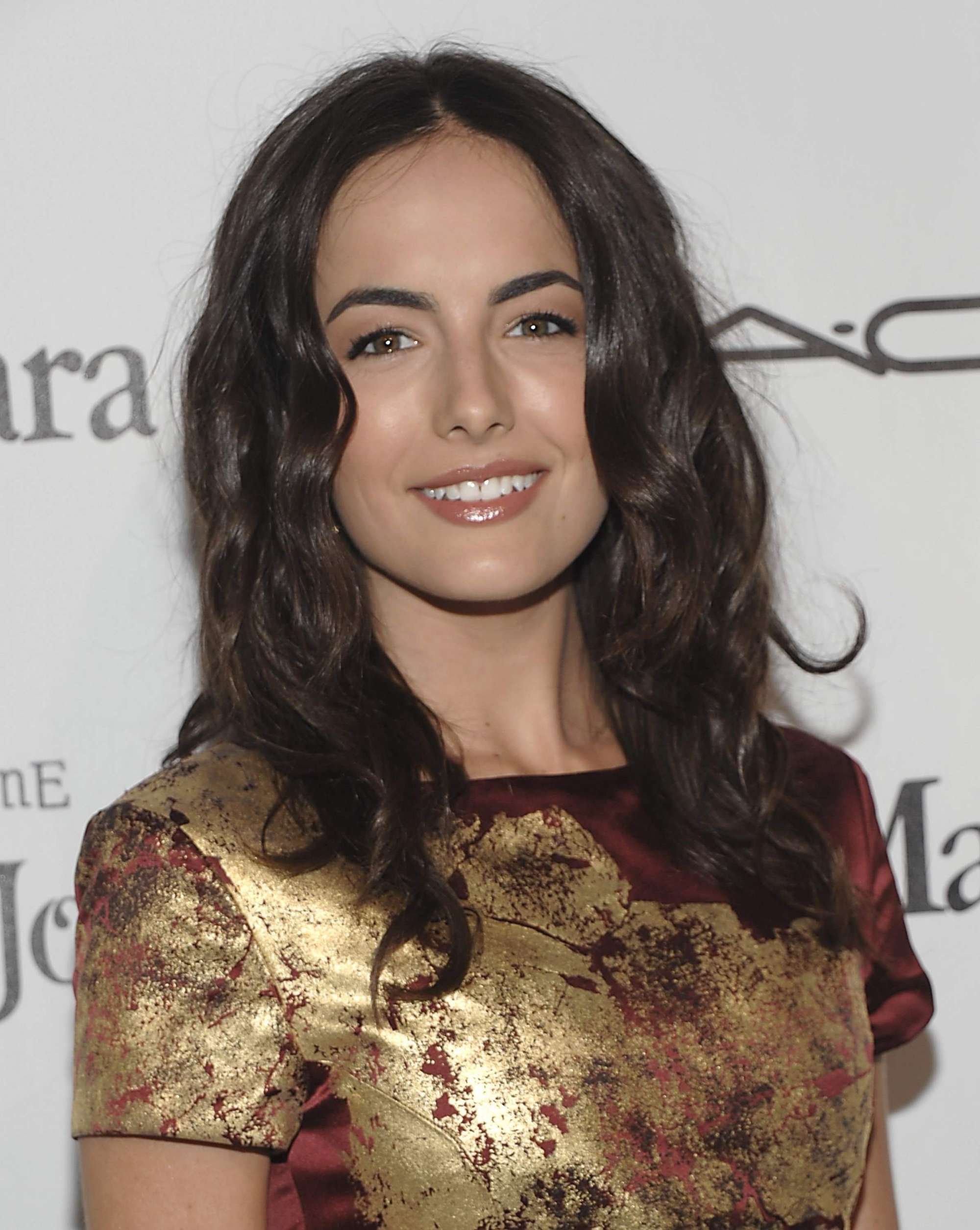 belle),1986年10月2日出生在美国加利福尼亚,美国影视演员