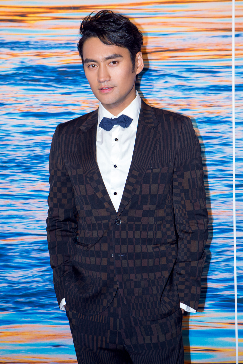  p>袁弘,1982年8月23日出生于湖北省武汉市,中国内地影视男演员,毕业