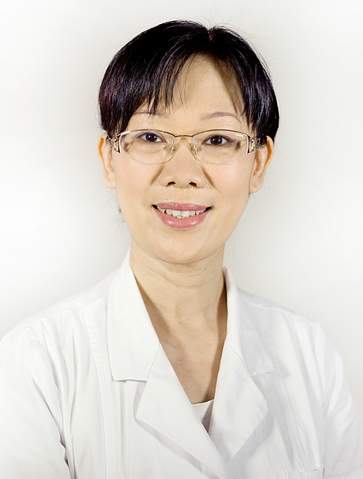  p>曾辉,女,现任北医三院心血管内科主任医师,副教授,硕士研究生导师