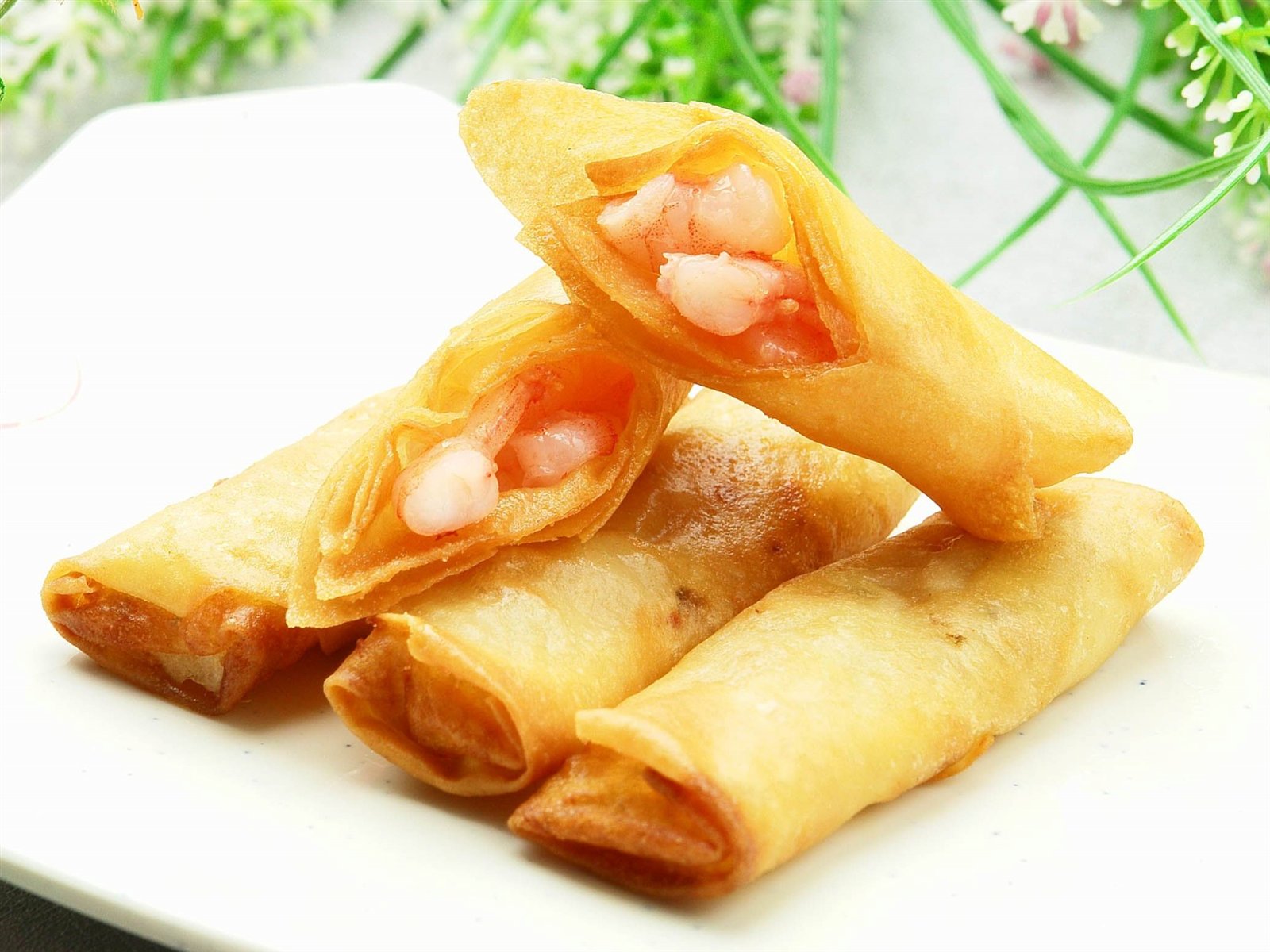 金针木耳鲜虾春卷