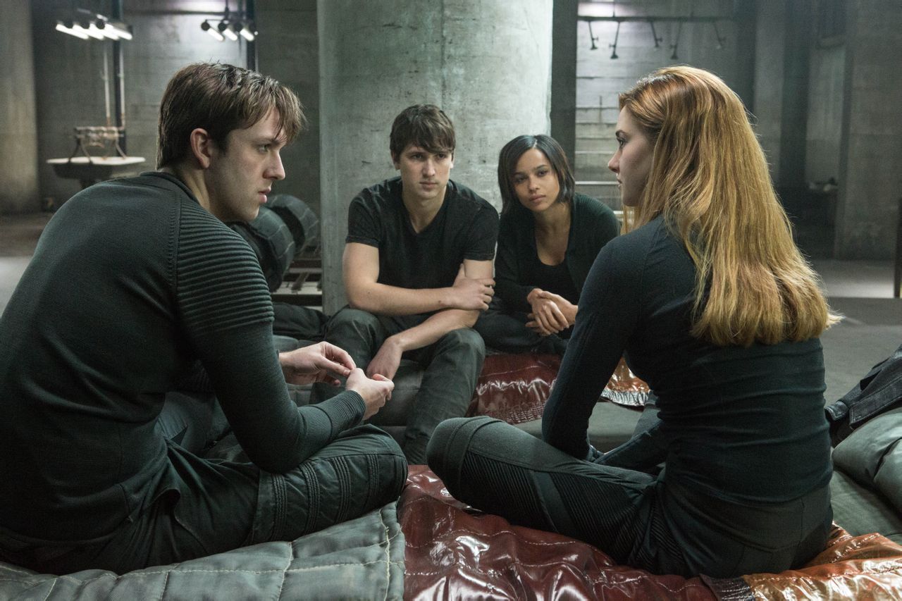 是改编自同名畅销书改编电影《分歧者》系列的首部,由 a target="