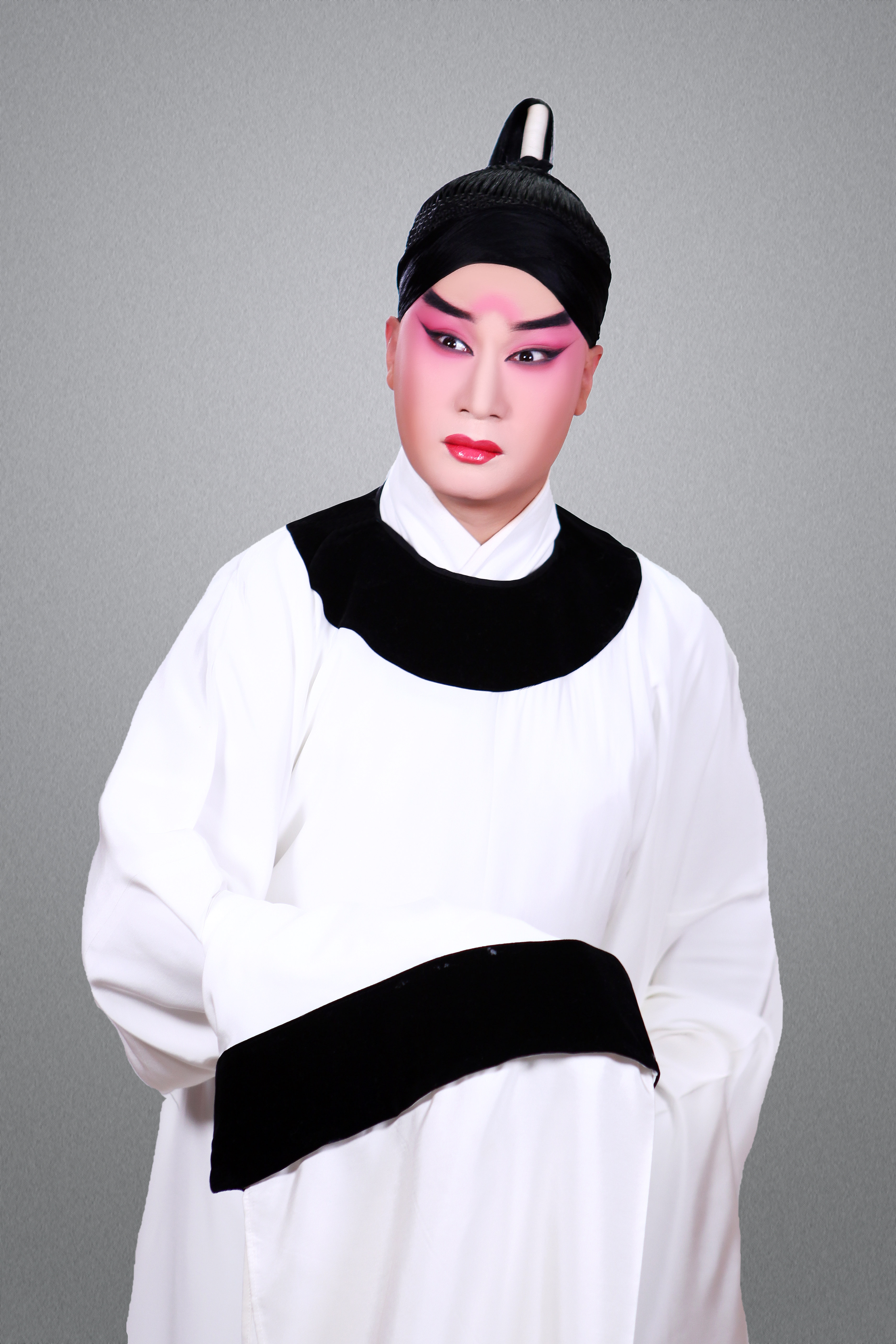  p>李宣捷,男,评剧小生兼老生. /p>