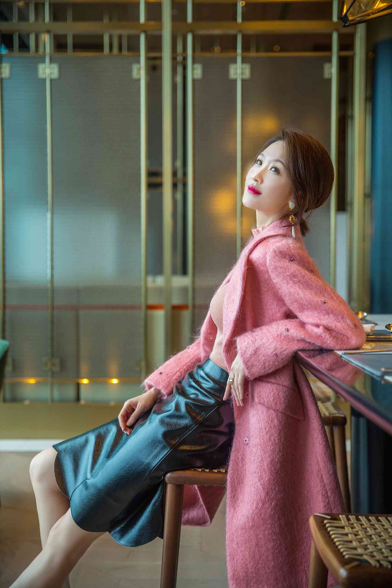  p>张雯,1985年9月12日出生于上海市,中国内地女演员,毕业于 a target