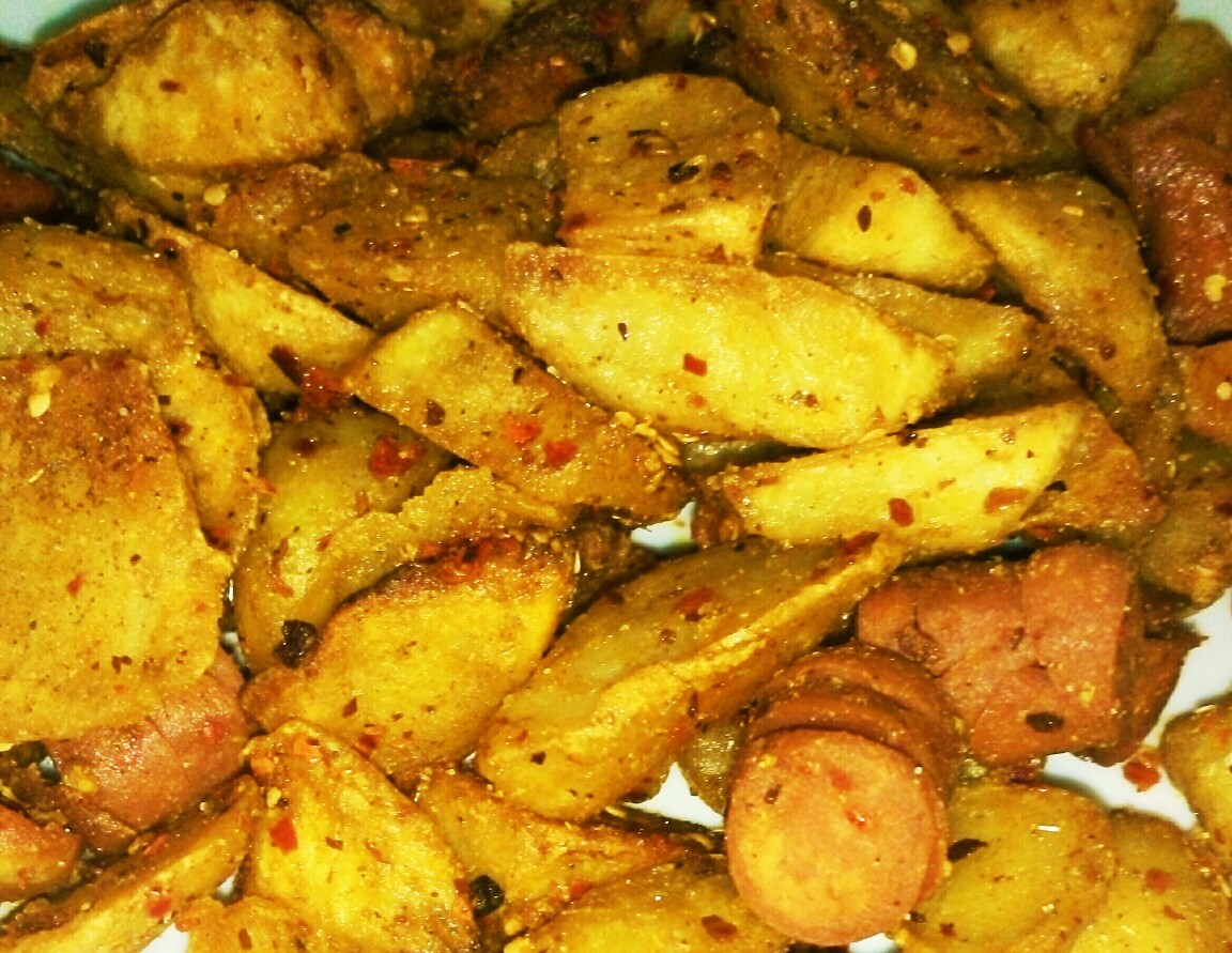  p>土家炸洋芋是以土豆为主料的食品. /p>