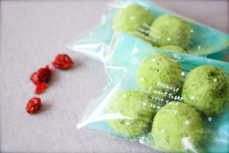  p>抹茶小馒头,是一道家常主食,制作原料主要有中筋面粉,砂糖等. /p>