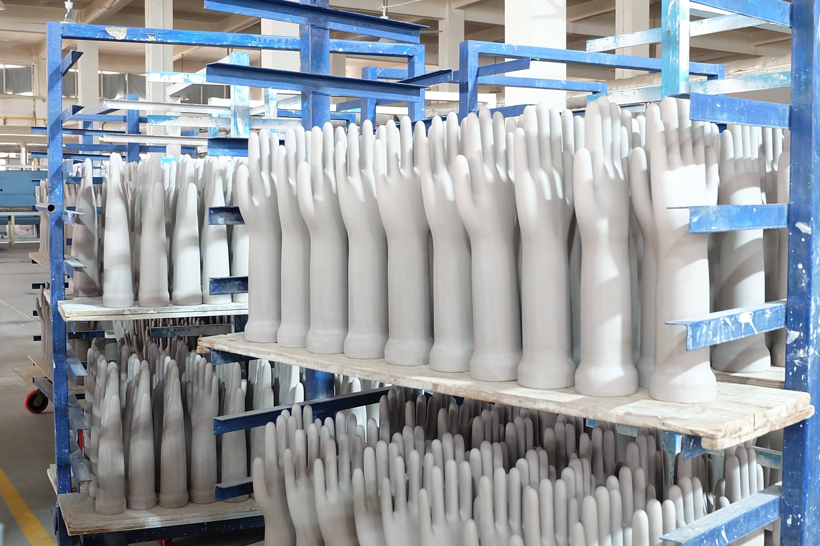 id="2gjus6byfqq">刘云龙    景德镇市精瓷门陶瓷科技有限公司董事长