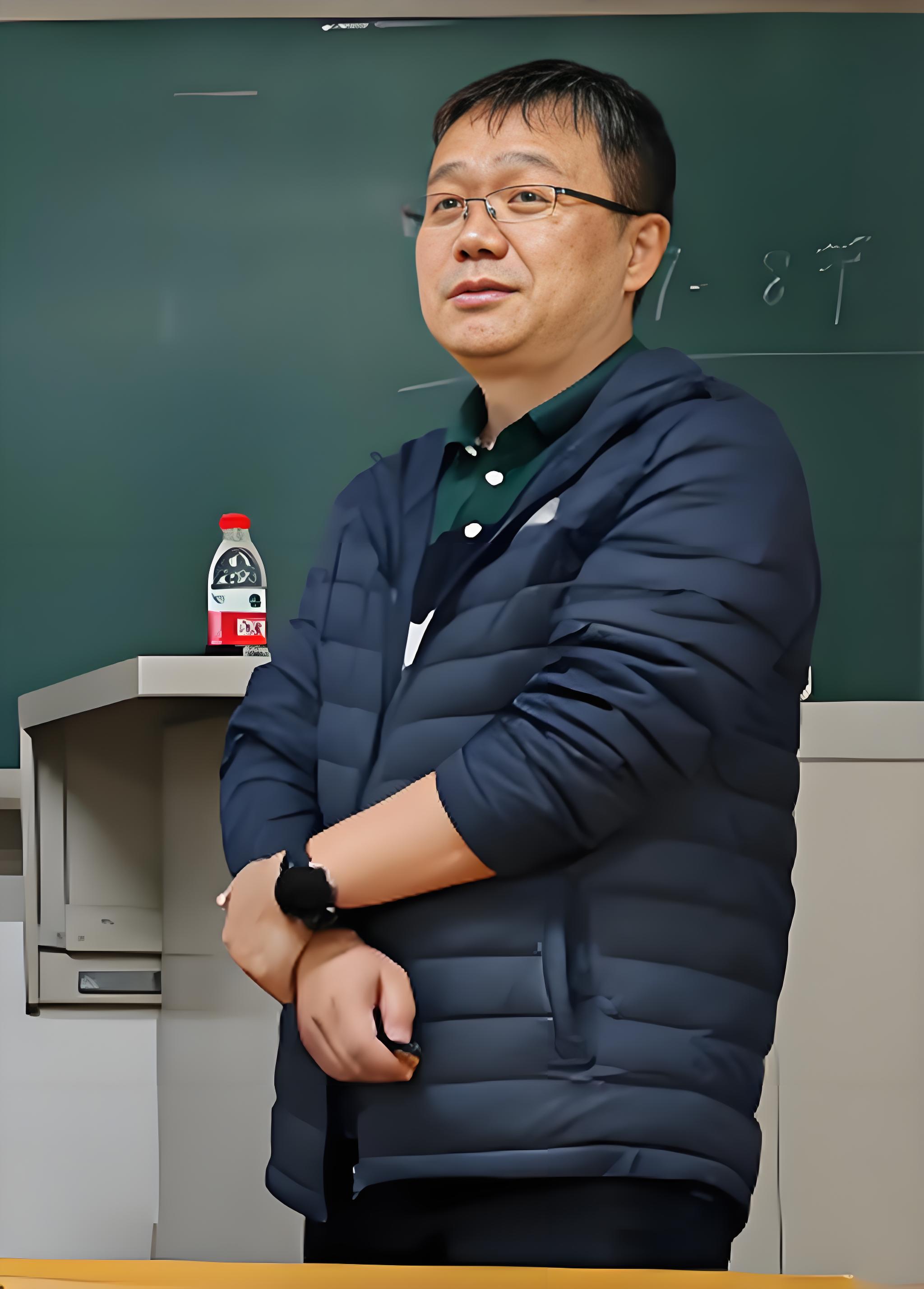 ="udey8rovgkyh">杨强(1970年—2025年2月17日),男,回族,教授