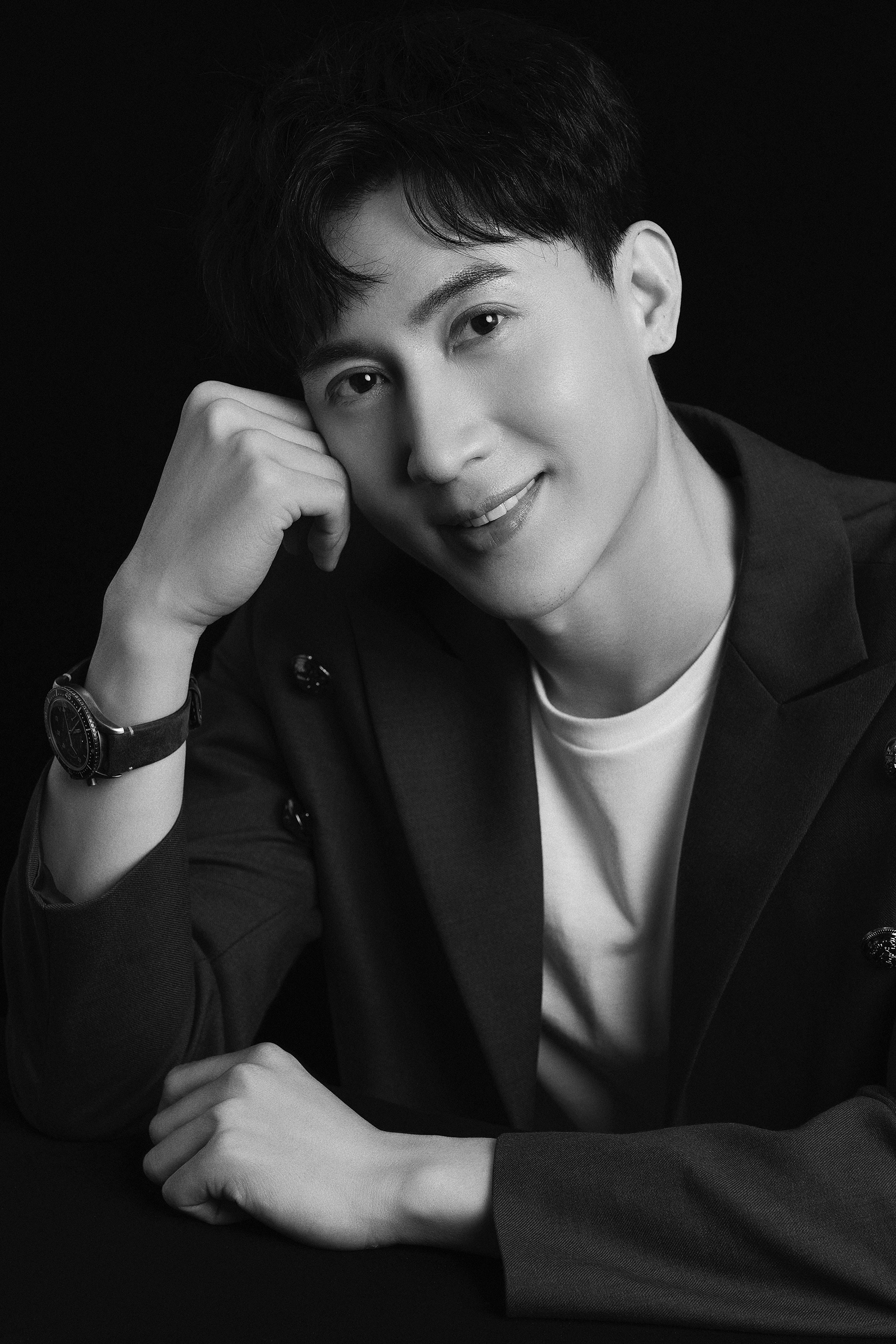  p>王龙华(henry),1988年9月7日生于北京市,中国内地影视男演员,毕业