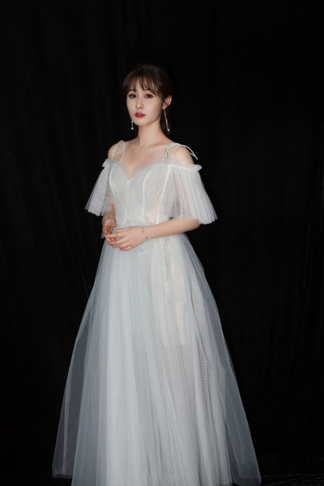 梁田（中国内地女主持人、演员）_百度百科