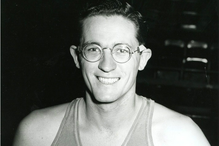  p>乔治·麦肯(george mikan,1924年6月18日—2005年6月1日),出生于