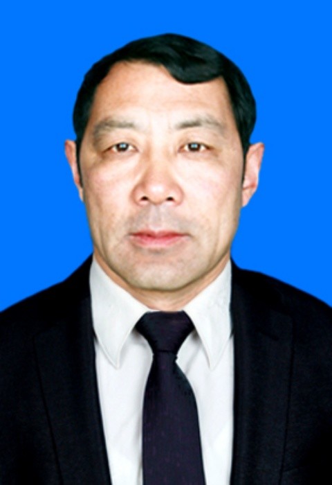  p>温宝龙,男,汉族,中共党员,1962年10月出生,籍贯河北省沽源县.