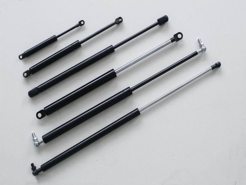 HOWO transmission support rod close-up