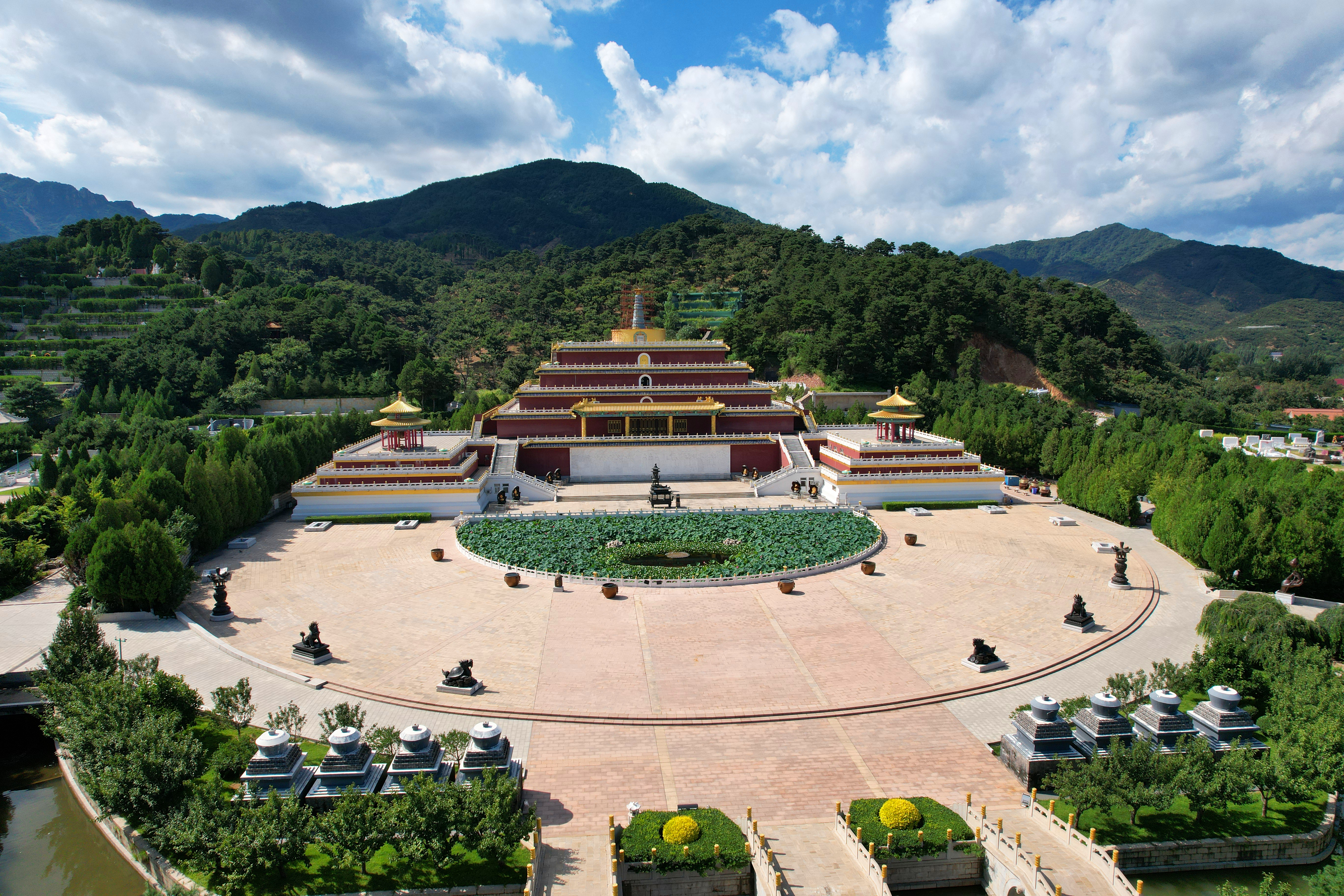  p data-id="gn2rsk3hqk">万佛园景区,位于河北省唐山市遵化市,是4a