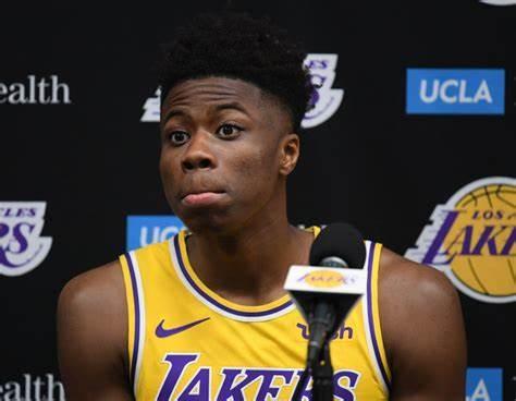  p>科斯塔斯·阿德托昆博(kostas antetokounmpo),全名科斯塔斯·恩杜