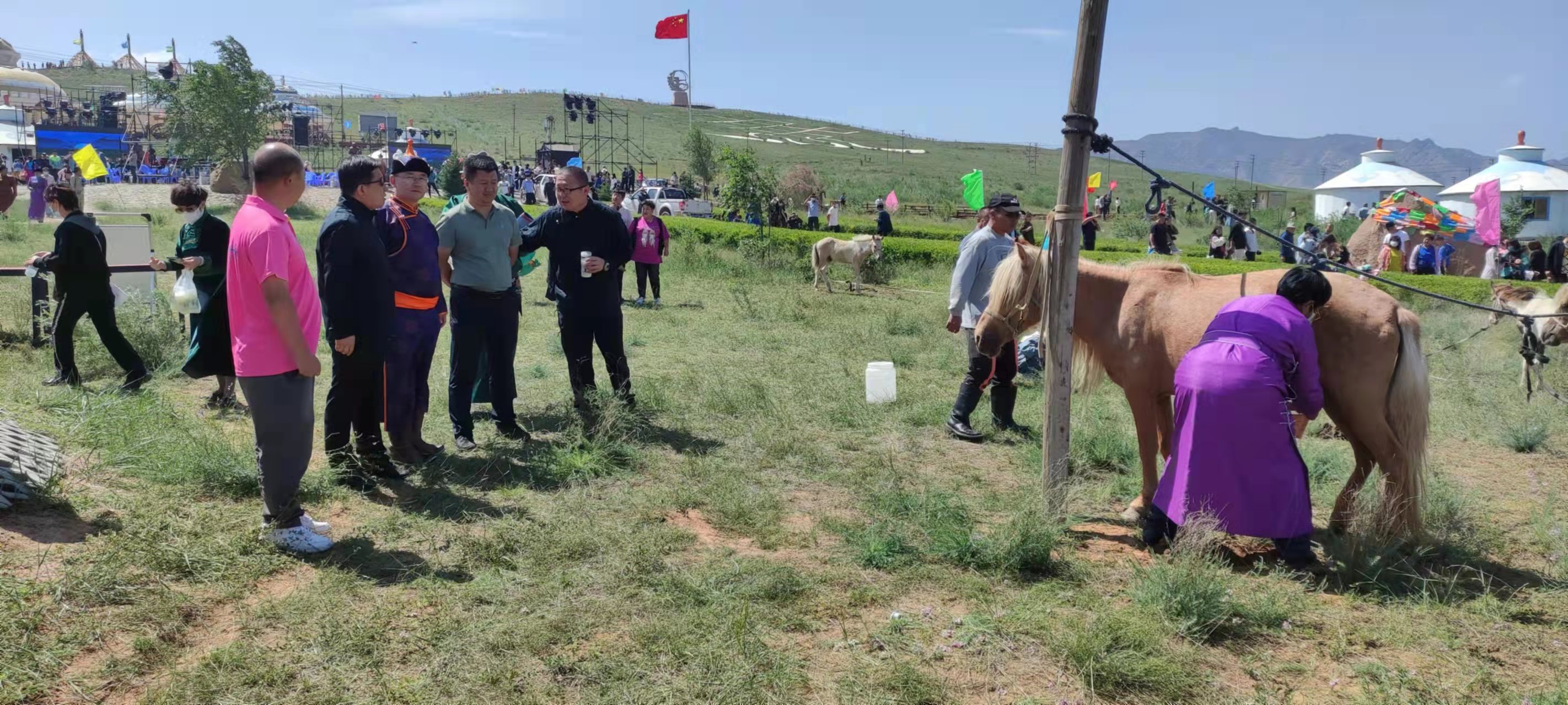 呼和温都尔嘎查