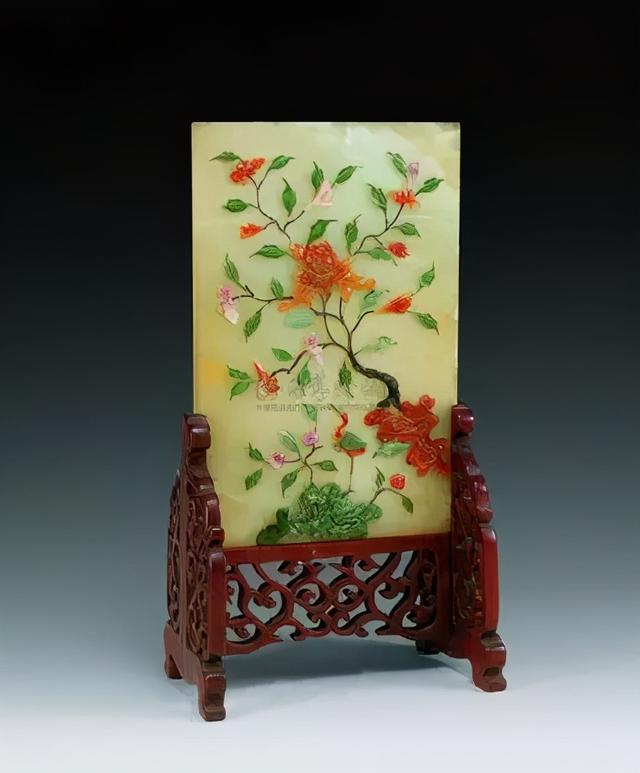 玳瑁雕诗文插屏