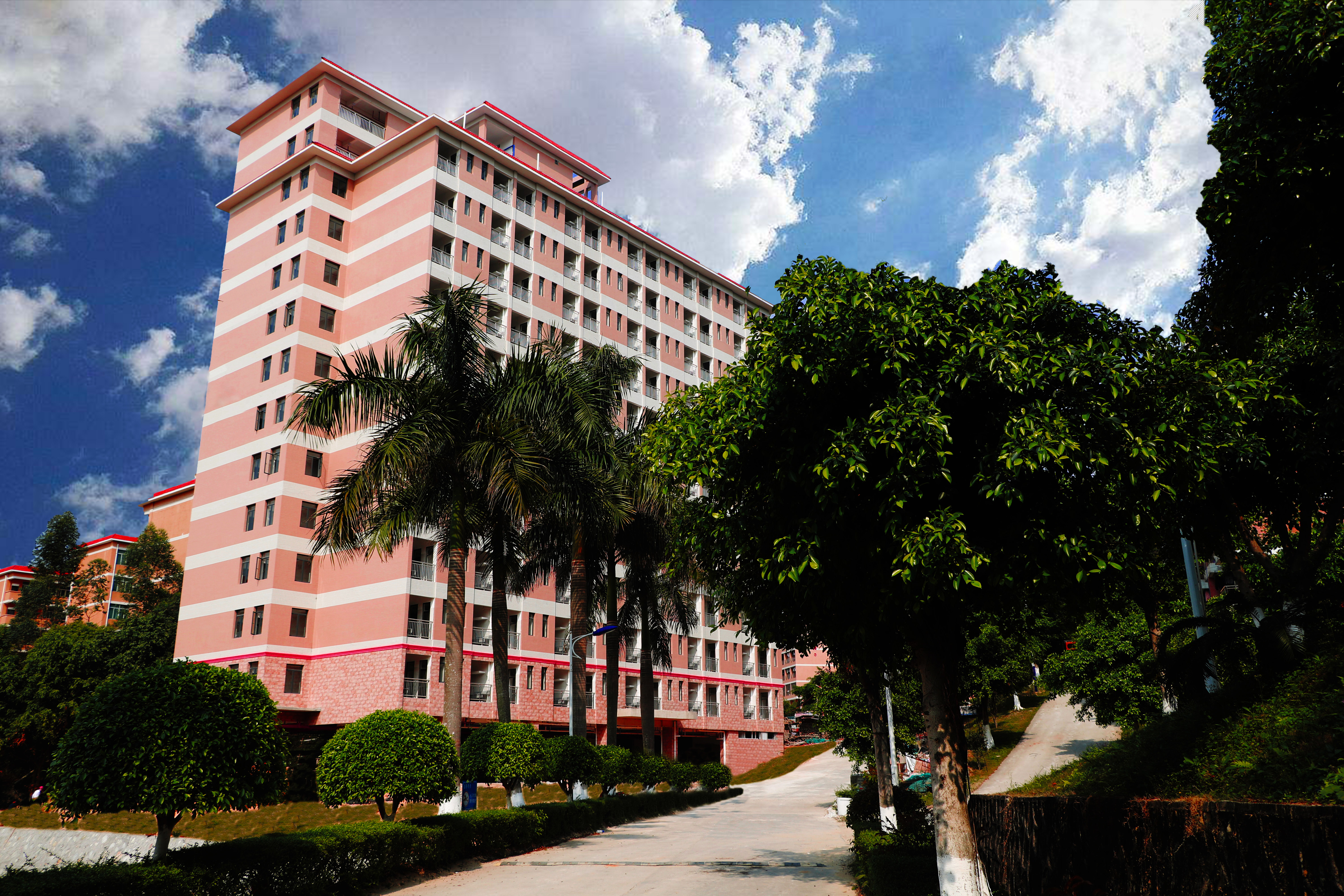 广州东华职业学院