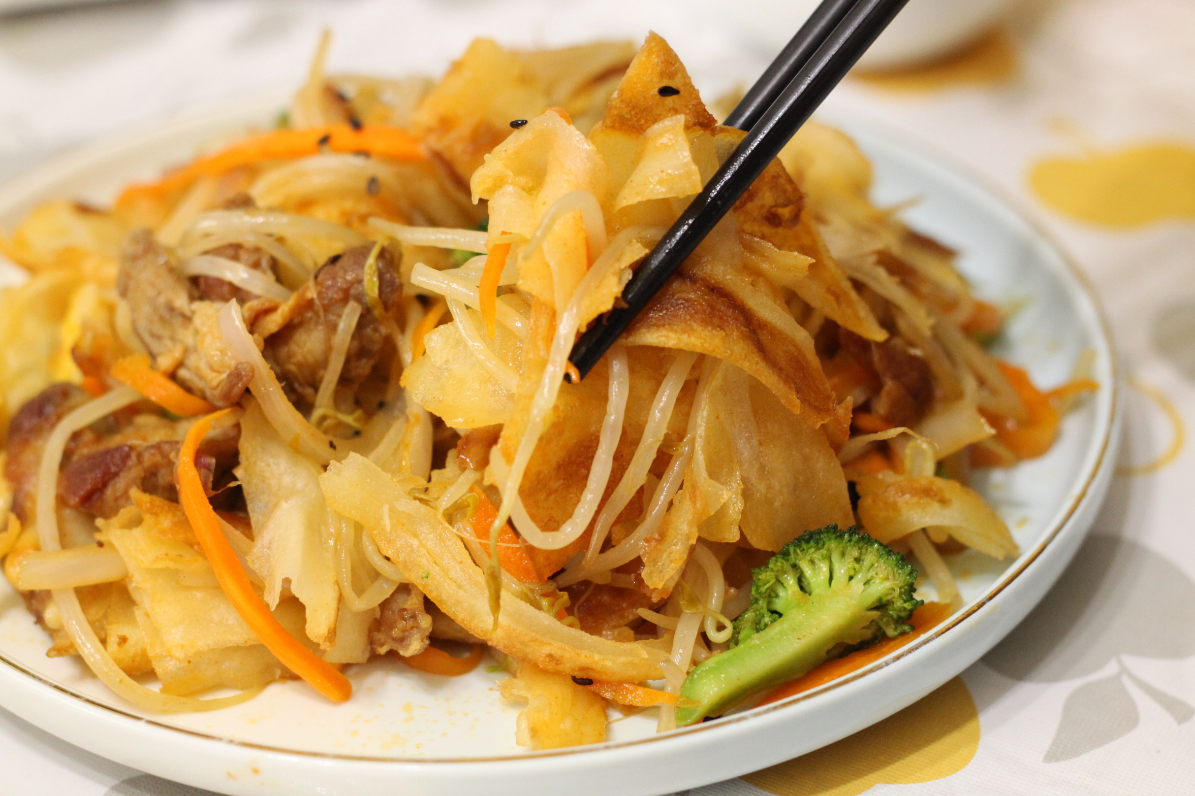  p>蔬菜炒饼是一道中国民间传统家庭美食,由蔬菜烹饪而成. /p>