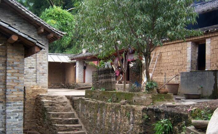  p>凹河村,位于贵州省清镇市流长苗族乡凹河村,距离贵州省会贵阳约80.