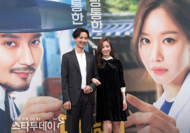  p>《名不虚传》是韩国tvn电视台于2017年8月12日起在周末档播出的