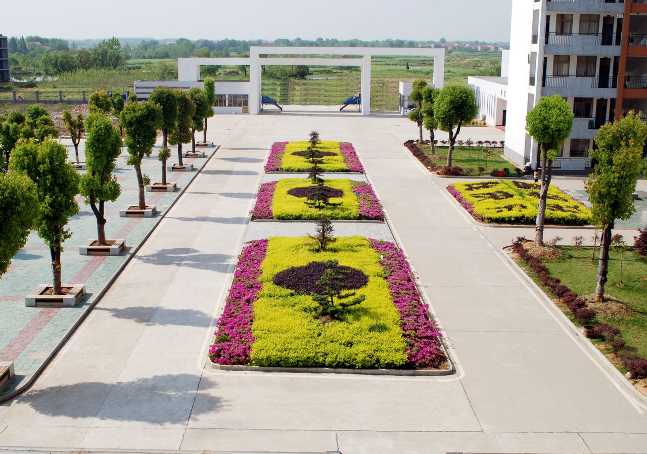 黄梅县晋梅中学