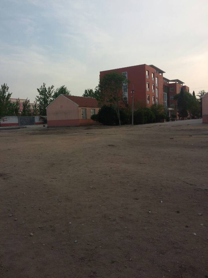  p>平度市万家镇万家中学始建于1955年,2005年与 a target="_blank"