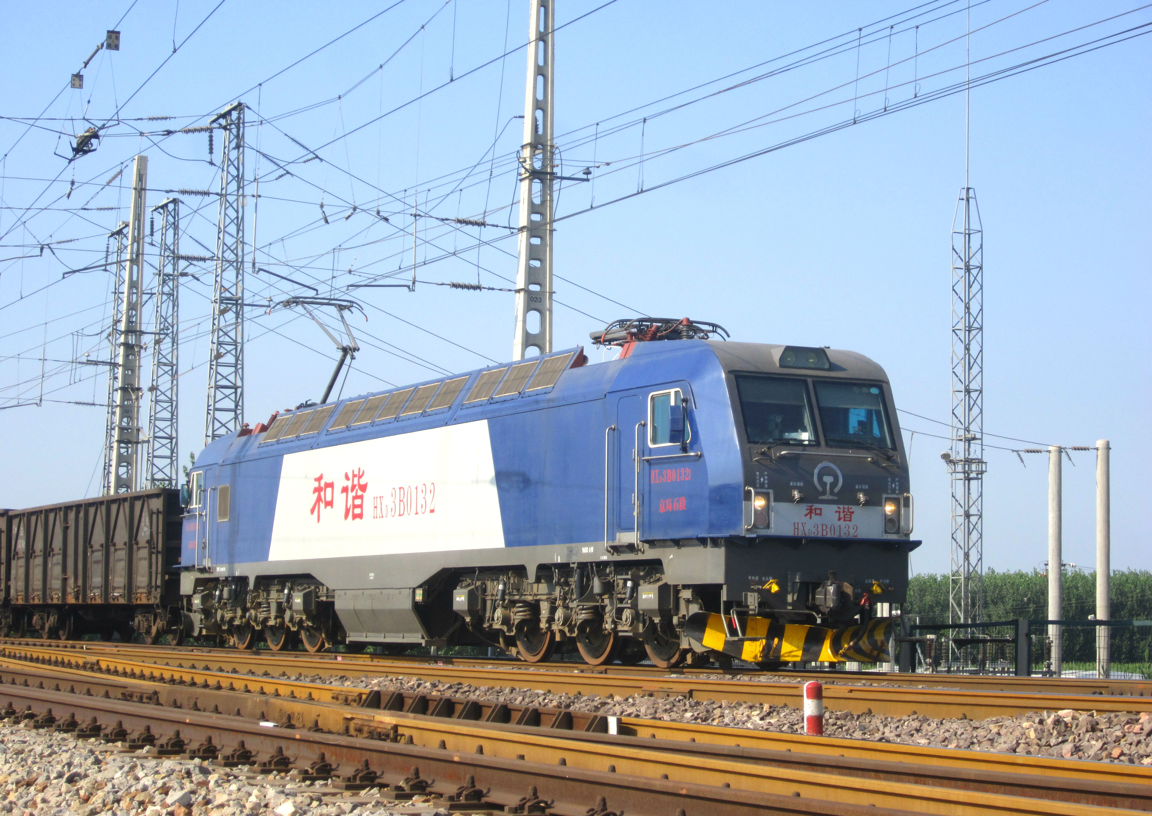 和谐3b型电力机车