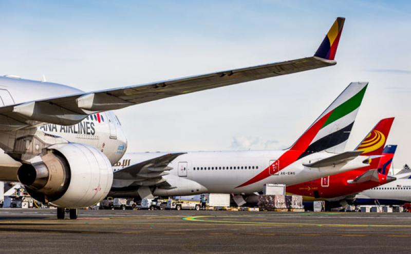 iata代码:sea,icao代码:ksea),简称西塔科机场(seatac airpot),位于