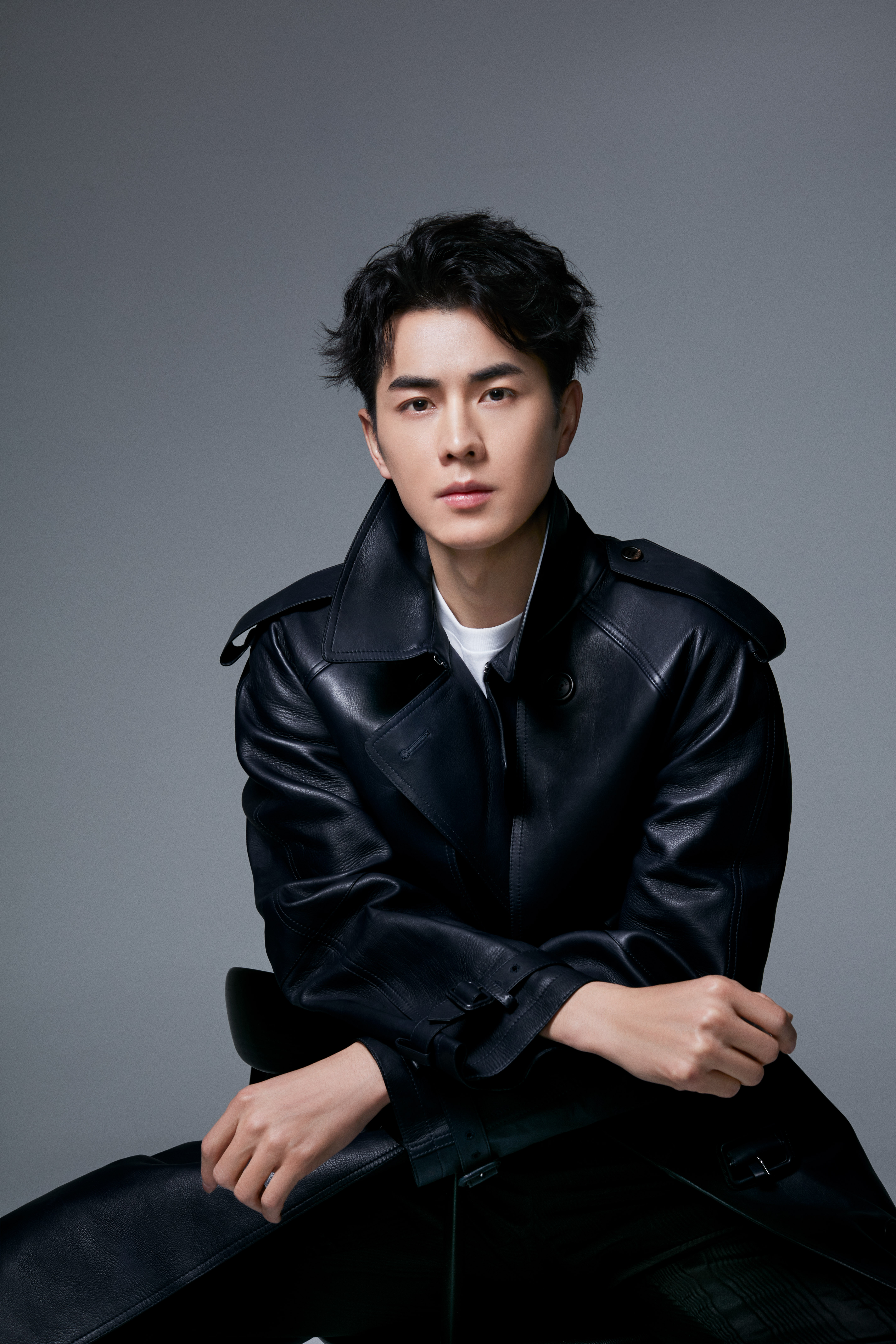 鑫,曾用名王彦彬,彦飞,1990年3月5日出生于山东省,中国内地影视男演员