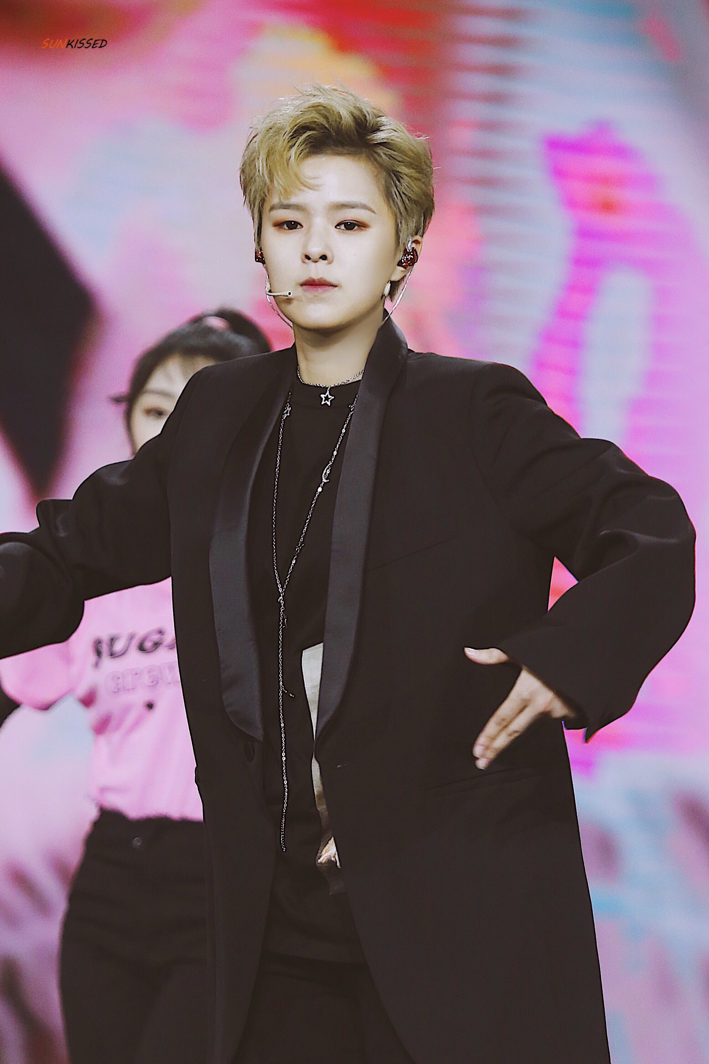  p>杨芸晴(sunnee),1996年9月28日出生于泰国曼谷,泰籍华裔女歌手