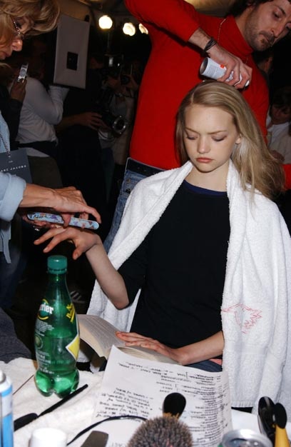  p>嘉玛·沃德( i>gemma ward /i>),1987年11月3日出生于澳大利亚西