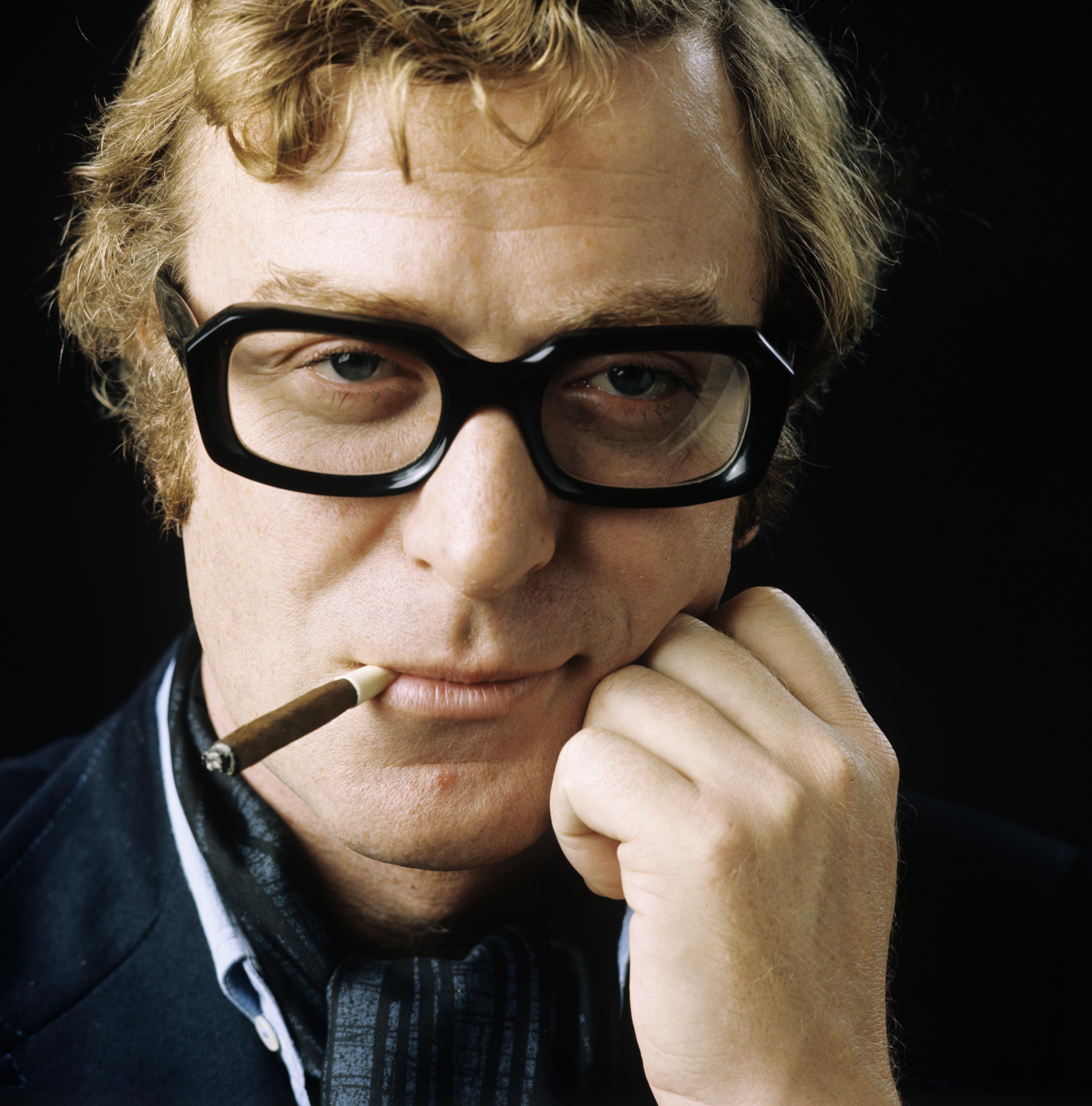  p>迈克尔·凯恩(sir michael caine),1933年3月14日出生于英国伦敦