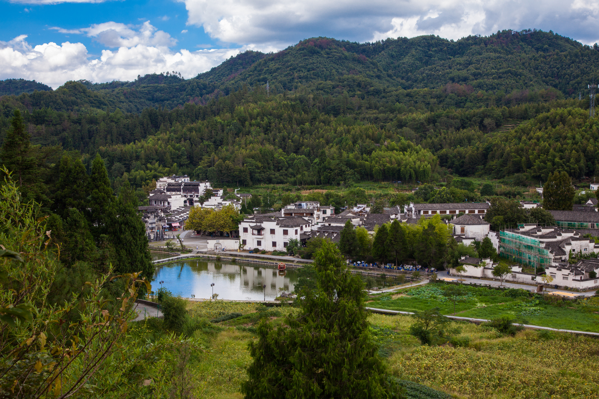  p>西递村,安徽省 a target="_blank" href="/item/黟县/5294317"