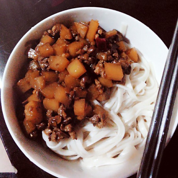 土豆炸酱面