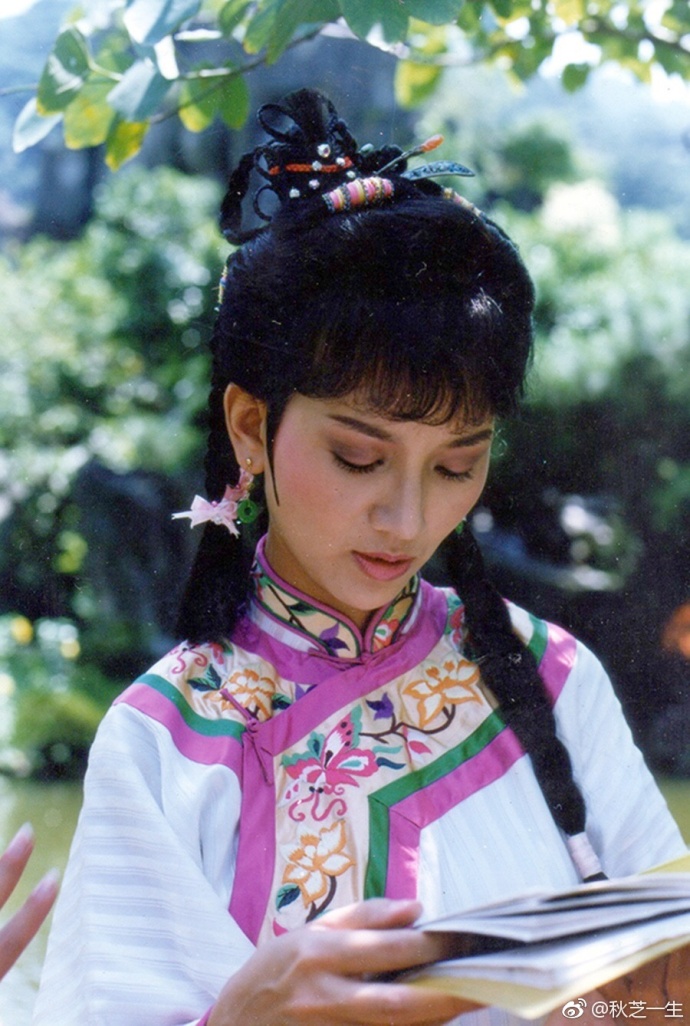 id="135935">赵雅芝 /a>主演的 a target="_blank" href="/item/电视