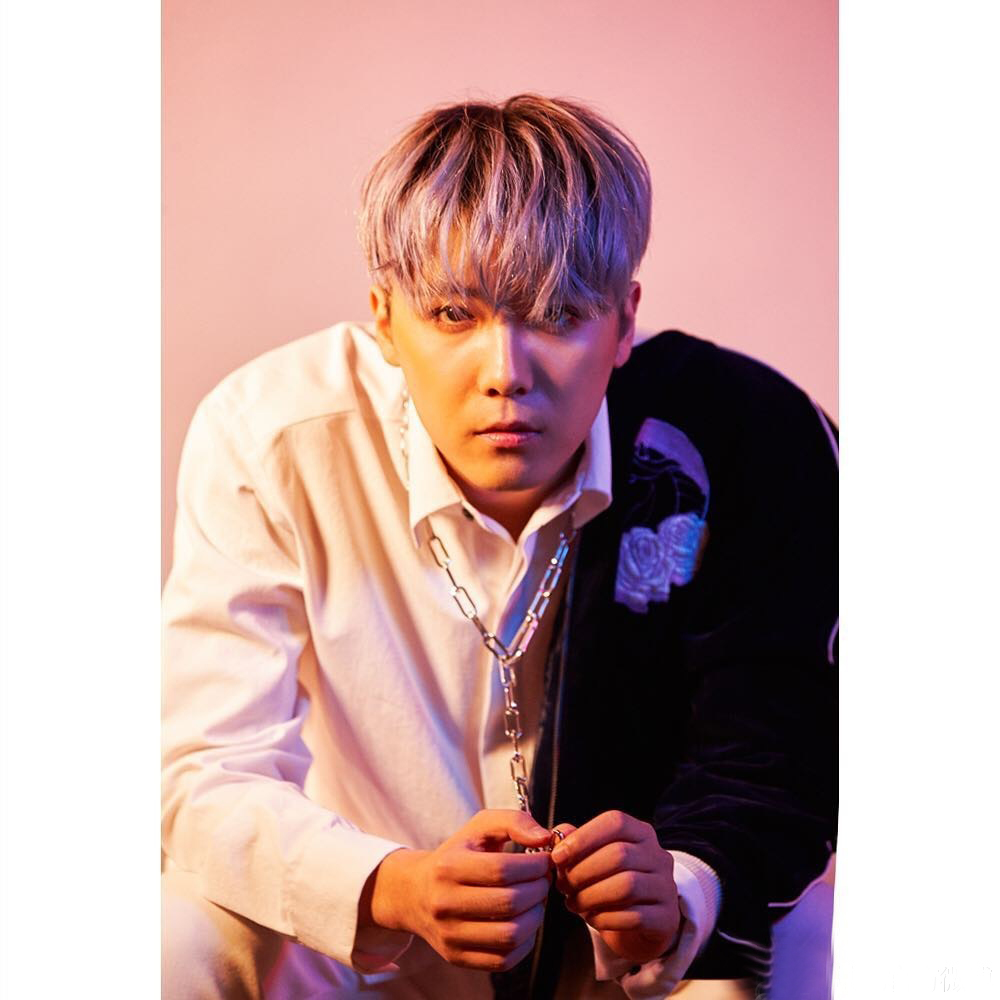  p>李洪基(         ),1990年3月2日出生于韩国京畿道城南市盆唐区