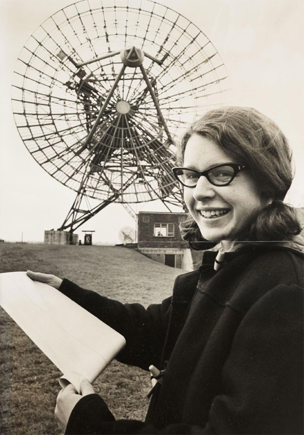  p data-id="gnb5sxqsy9">乔瑟琳·贝尔(jocelyn bell burnell),女