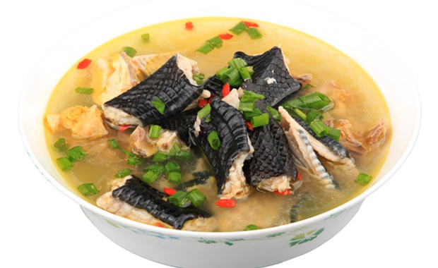 龙凤呈祥蛇鸡汤