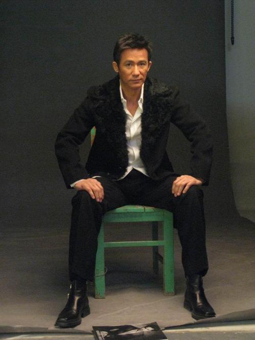 年12月19日生于中国 a target="_blank" href="/item/香港/128775"