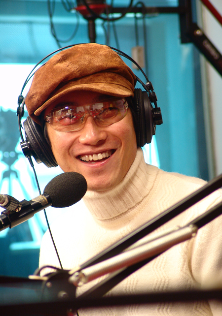 awot3rd">满江,1973年1月9日出生于中国北京市,中国内地流行乐男歌手