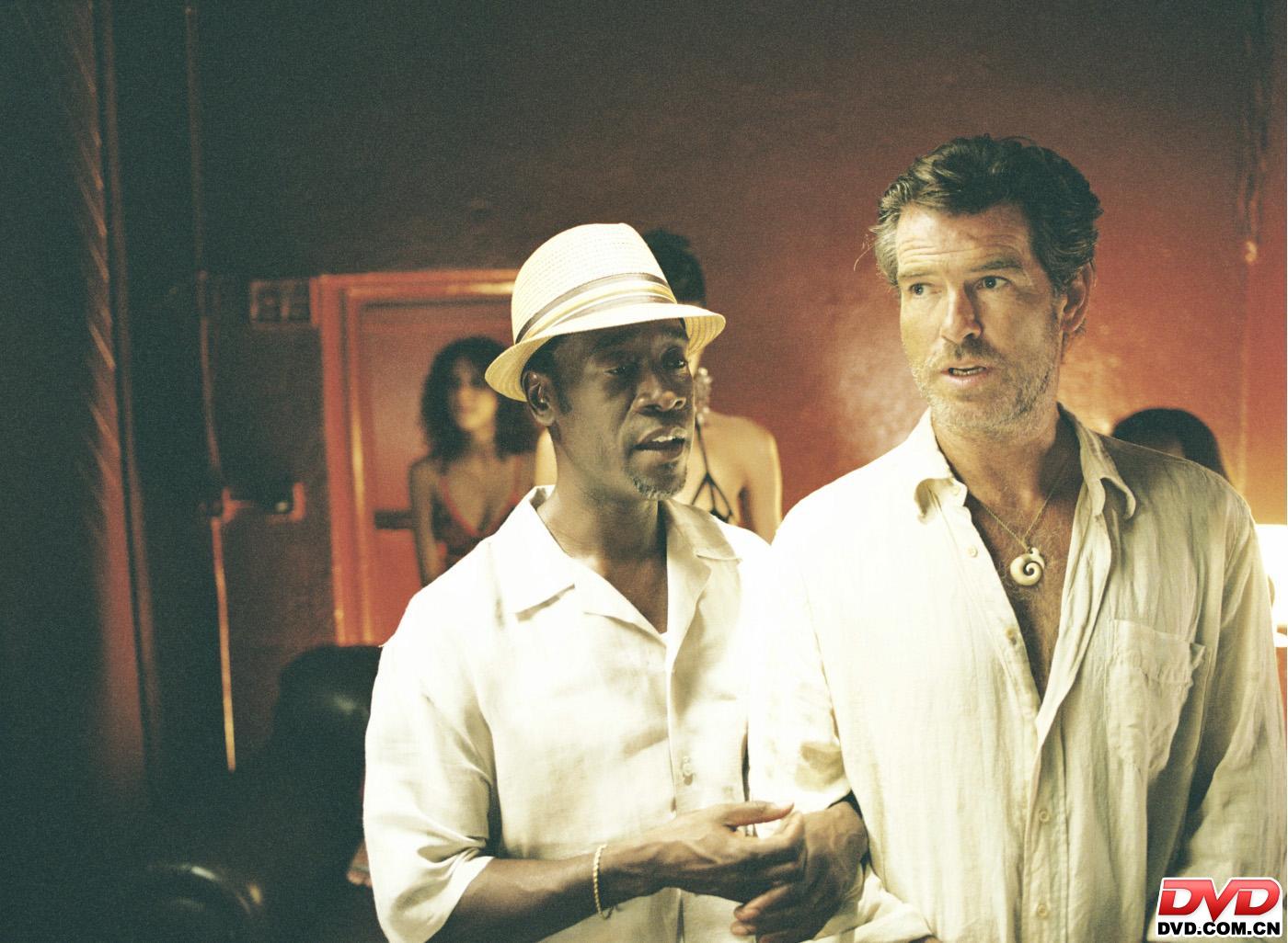 《日落之后》(after the sunset)是由美国firm影业,新线电影,rat娱乐