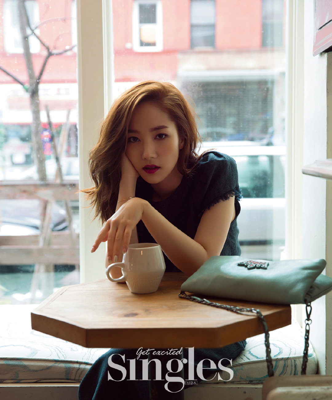 park min young) /i>,1986年3月4日出生于首尔特别市,韩国女演员