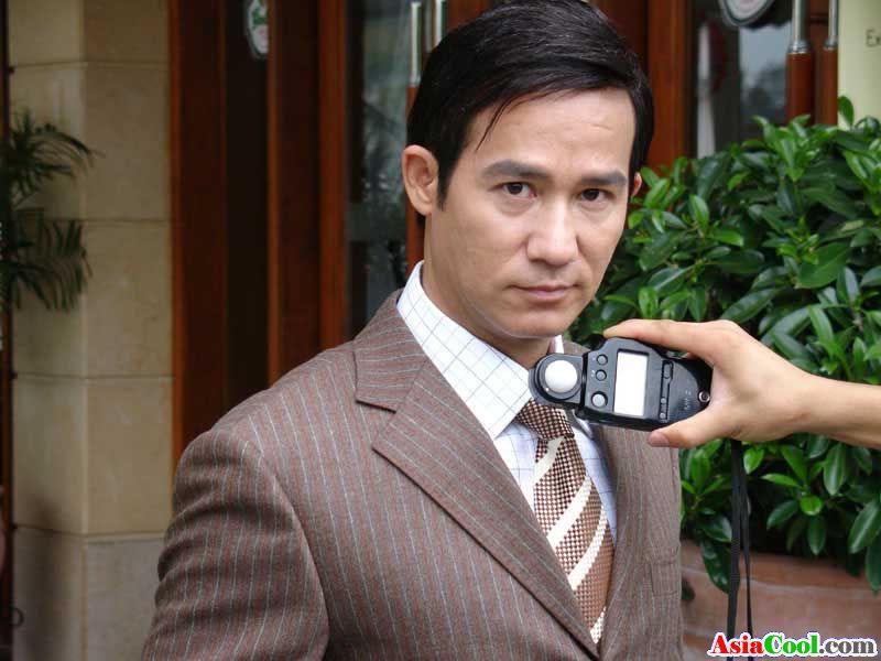 李子雄,1959年12月19日生于中国 a target="_blank" href="/item/香港