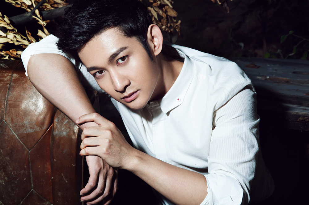  p>郭鑫(frankie),出生于山东省,中国内地影视男演员,毕业于中央戏剧