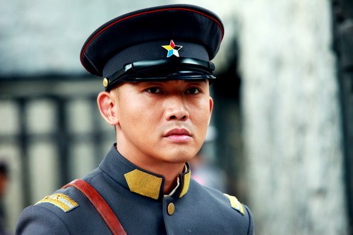 ">连奕名 /a>执导, a href="#" data-lemmaid="654547">聂远 /a>, a